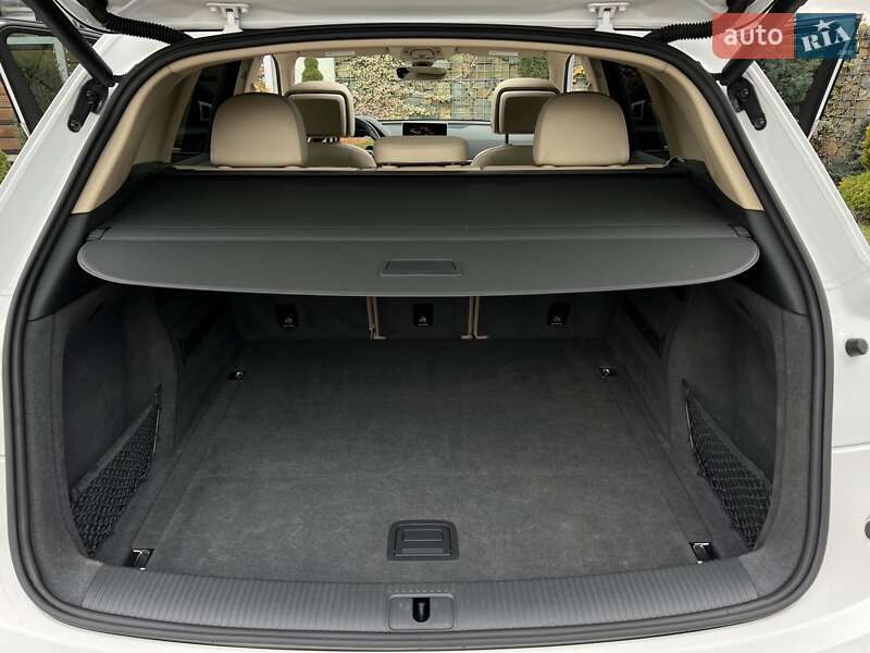 Внедорожник / Кроссовер Audi Q5 2018 в Стрые