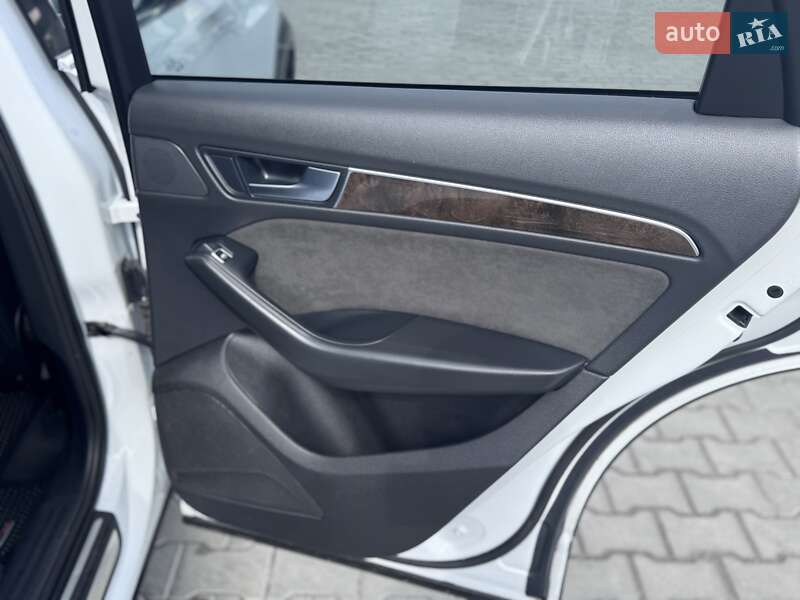 Внедорожник / Кроссовер Audi Q5 2016 в Виннице