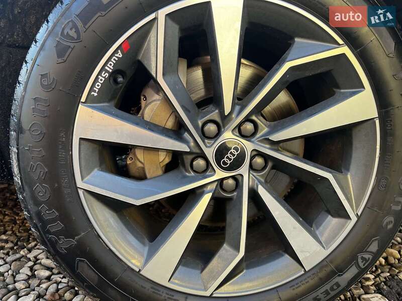 Внедорожник / Кроссовер Audi Q5 2020 в Стрые