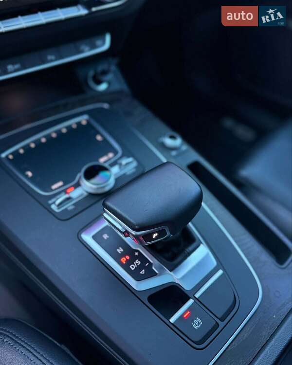 Внедорожник / Кроссовер Audi Q5 2017 в Львове