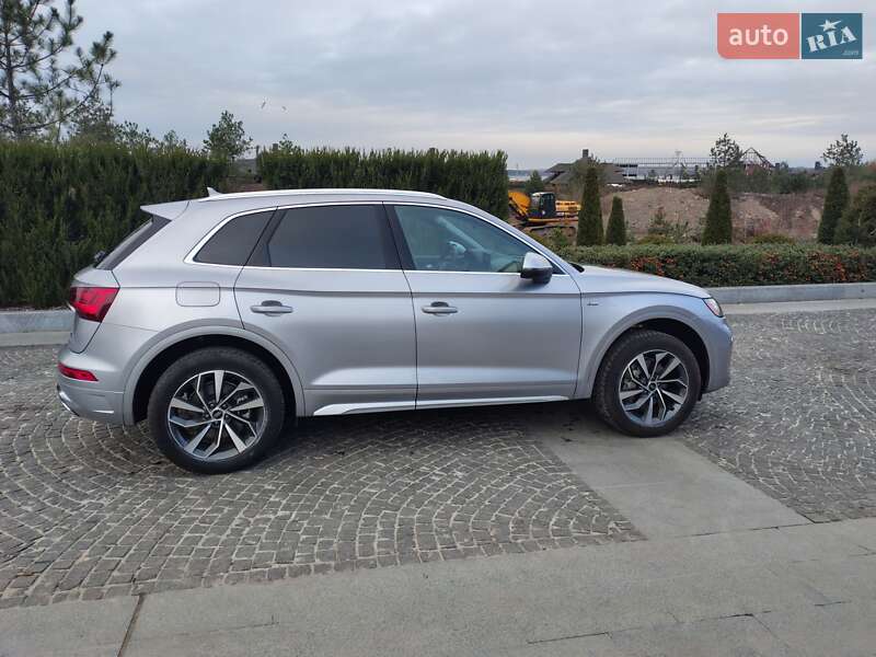 Внедорожник / Кроссовер Audi Q5 2023 в Днепре