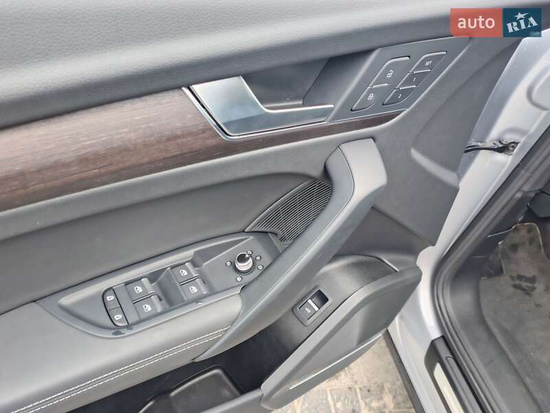 Внедорожник / Кроссовер Audi Q5 2023 в Днепре