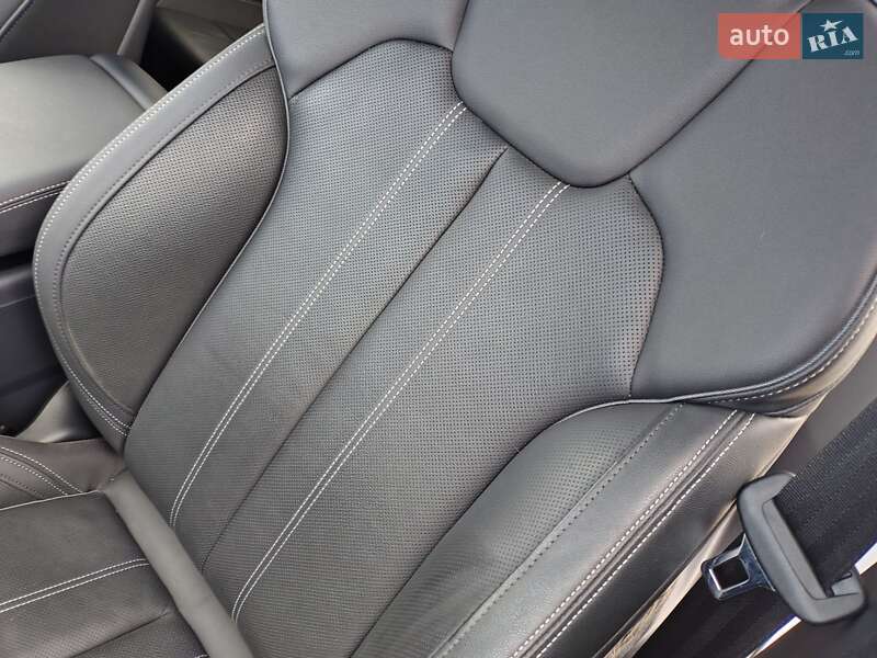 Внедорожник / Кроссовер Audi Q5 2023 в Днепре