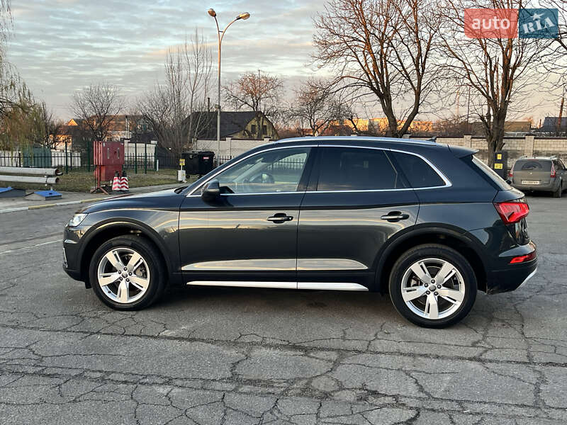 Внедорожник / Кроссовер Audi Q5 2017 в Василькове