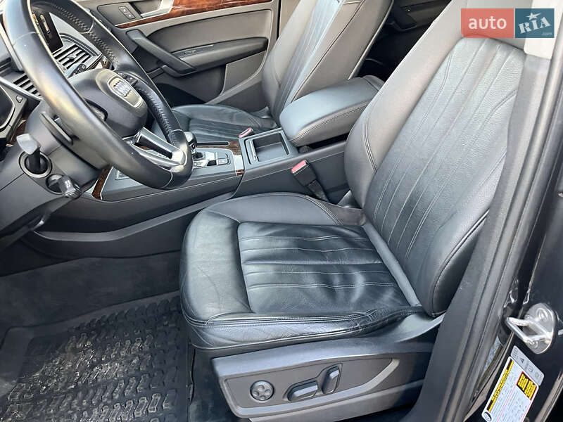 Внедорожник / Кроссовер Audi Q5 2017 в Василькове