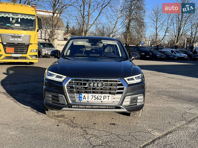 Внедорожник / Кроссовер Audi Q5 2017 в Василькове