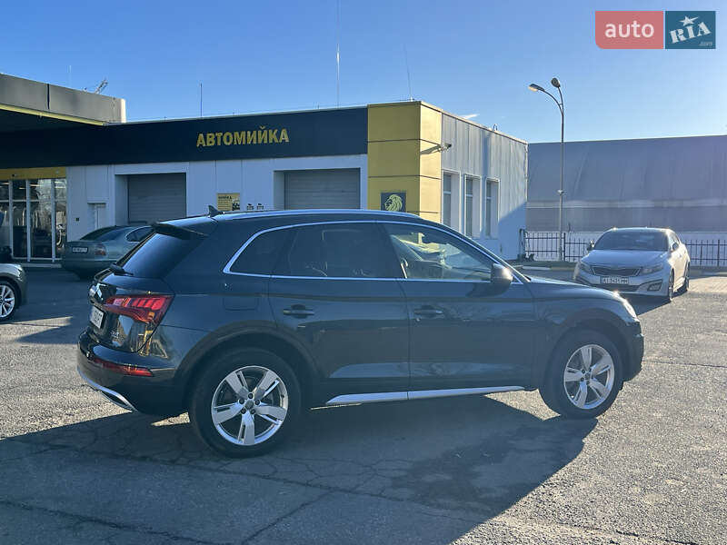 Внедорожник / Кроссовер Audi Q5 2017 в Василькове