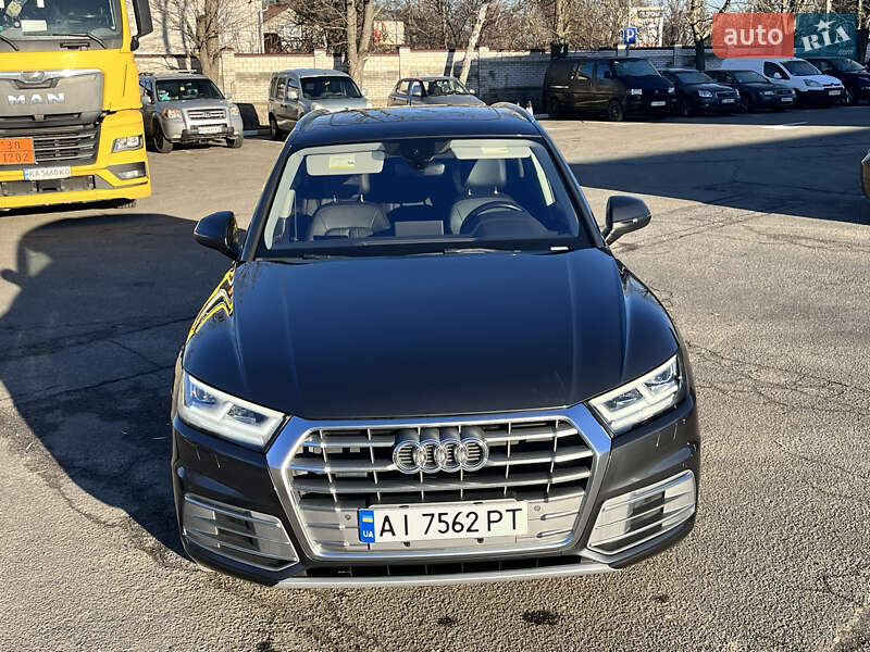 Внедорожник / Кроссовер Audi Q5 2017 в Василькове