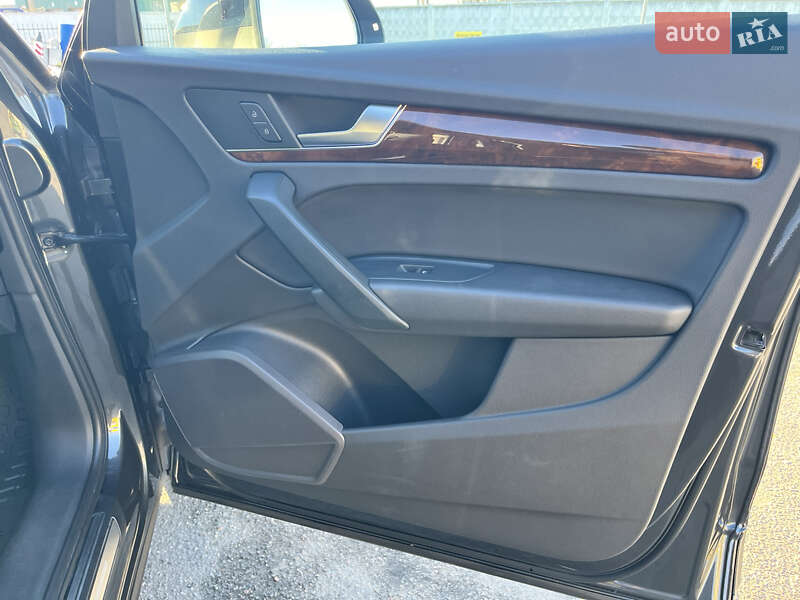 Внедорожник / Кроссовер Audi Q5 2017 в Василькове