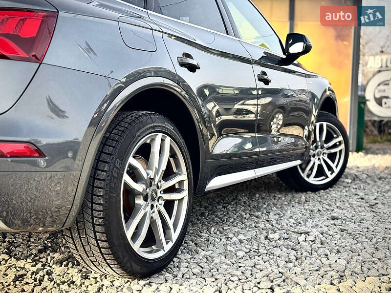 Внедорожник / Кроссовер Audi Q5 2016 в Стрые