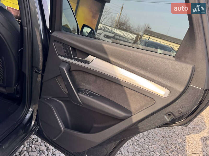 Внедорожник / Кроссовер Audi Q5 2016 в Стрые