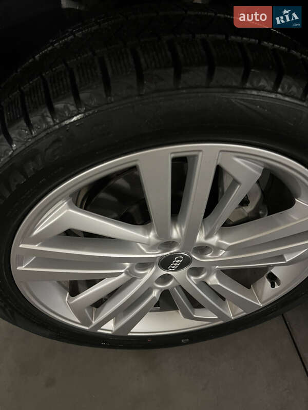 Внедорожник / Кроссовер Audi Q5 2017 в Львове