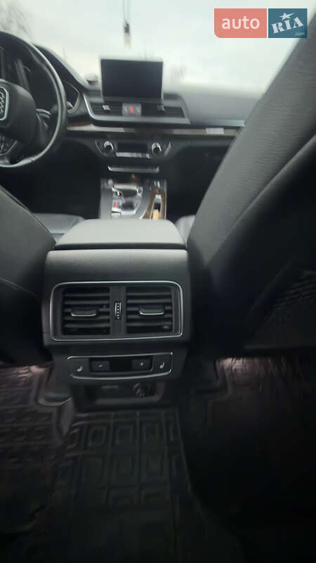 Внедорожник / Кроссовер Audi Q5 2019 в Хусте фото 13 Внедорожник / Кроссовер Audi Q5 2019 в Хусте
