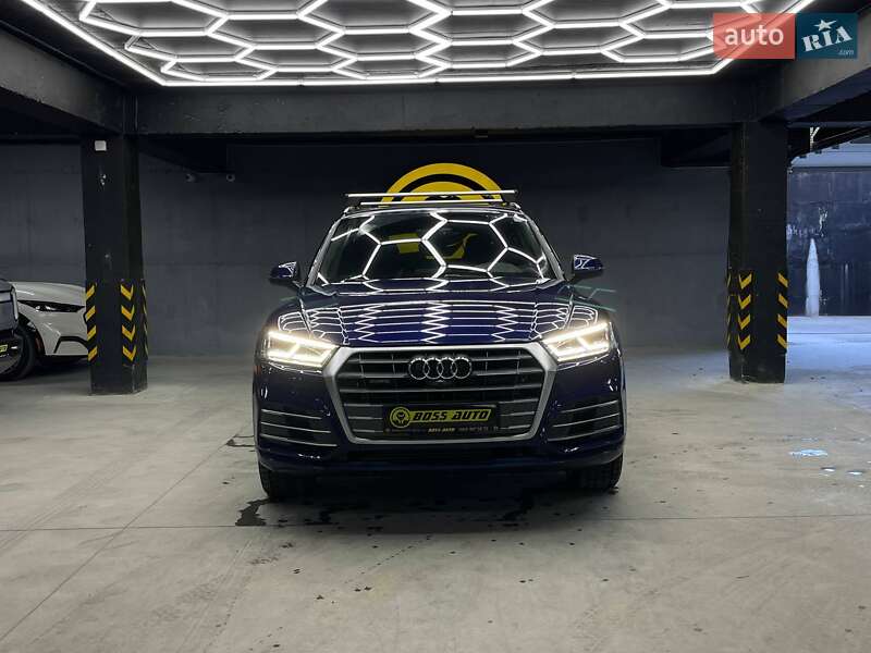 Внедорожник / Кроссовер Audi Q5 2017 в Черновцах