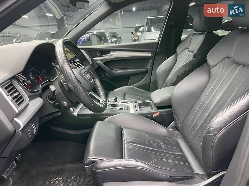 Внедорожник / Кроссовер Audi Q5 2017 в Черновцах