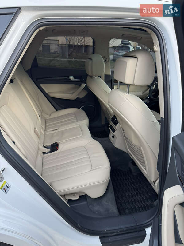 Внедорожник / Кроссовер Audi Q5 2017 в Львове фото 14 Внедорожник / Кроссовер Audi Q5 2017 в Львове