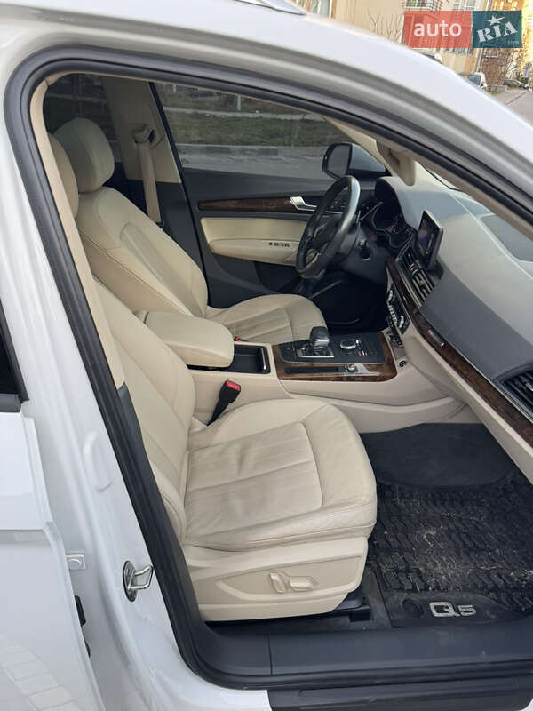 Внедорожник / Кроссовер Audi Q5 2017 в Львове фото 16 Внедорожник / Кроссовер Audi Q5 2017 в Львове