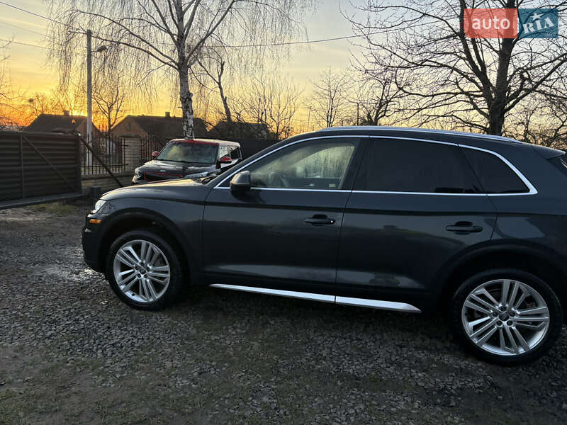 Внедорожник / Кроссовер Audi Q5 2018 в Луцке