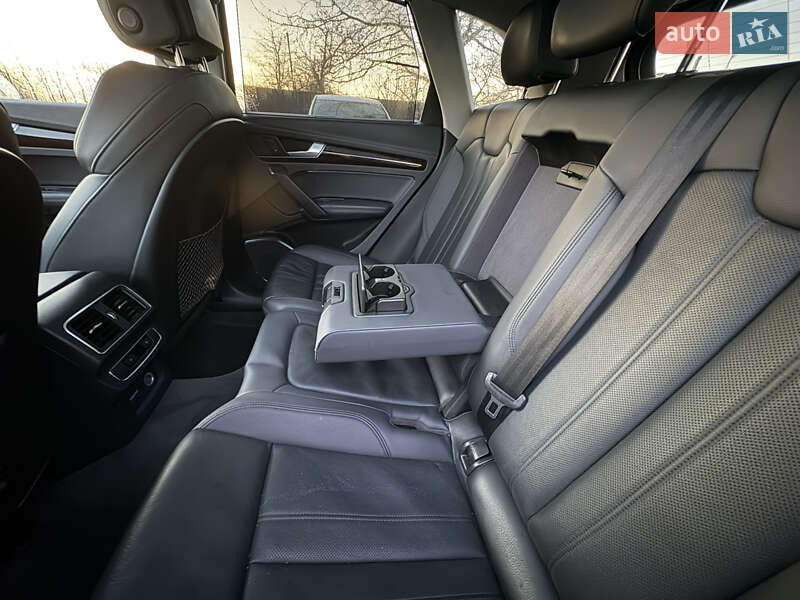 Внедорожник / Кроссовер Audi Q5 2018 в Луцке