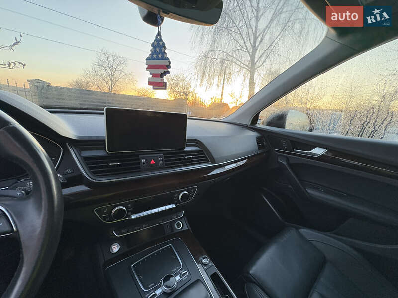 Внедорожник / Кроссовер Audi Q5 2018 в Луцке