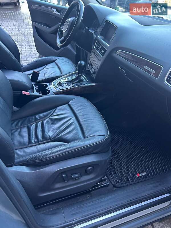 Внедорожник / Кроссовер Audi Q5 2010 в Бориславе