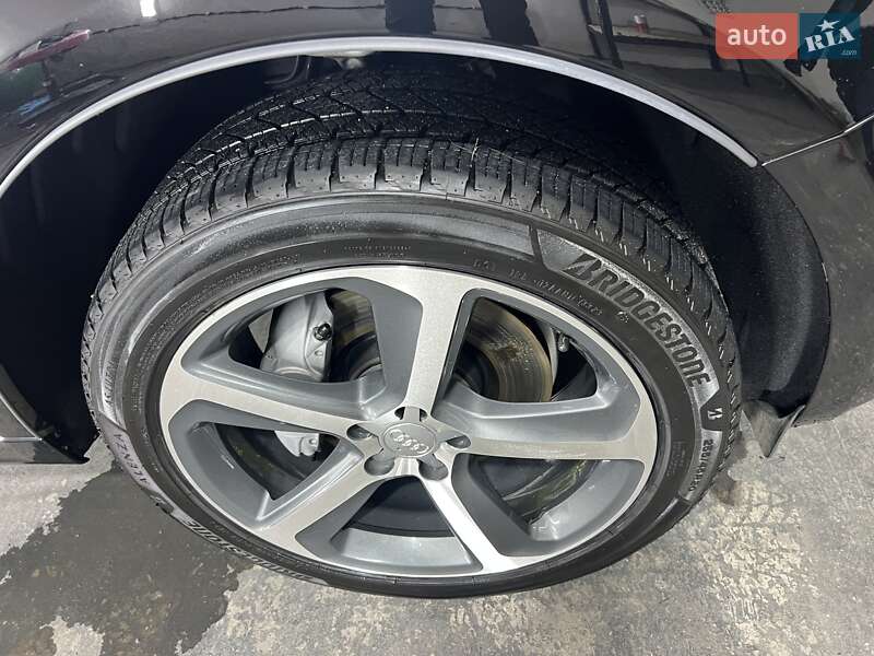 Внедорожник / Кроссовер Audi Q5 2016 в Виноградове