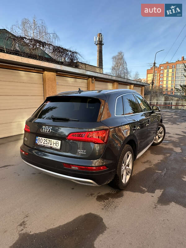 Внедорожник / Кроссовер Audi Q5 2017 в Тернополе