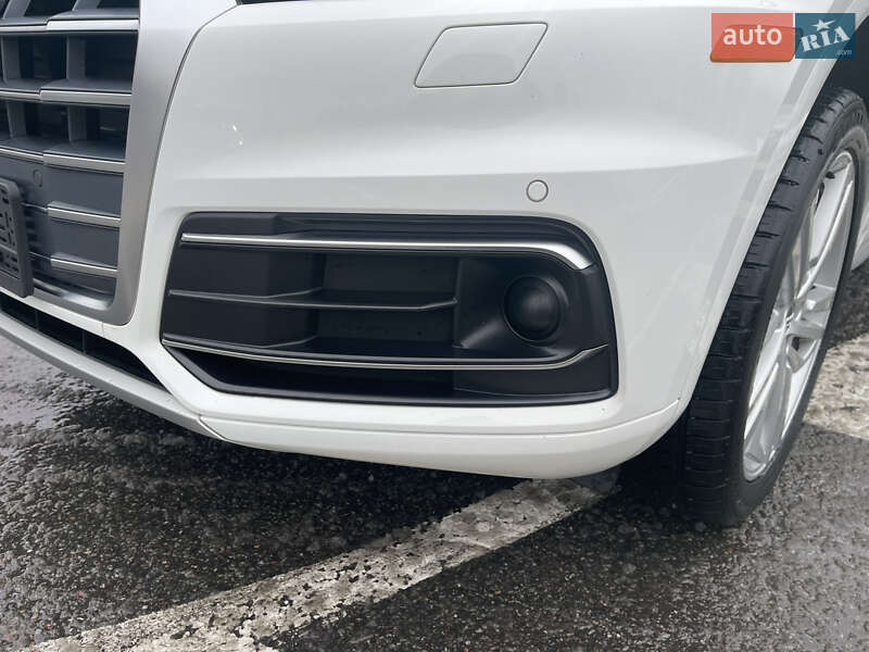 Внедорожник / Кроссовер Audi Q5 2018 в Киеве