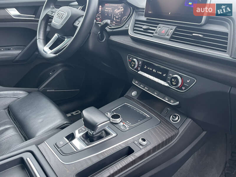 Внедорожник / Кроссовер Audi Q5 2018 в Киеве