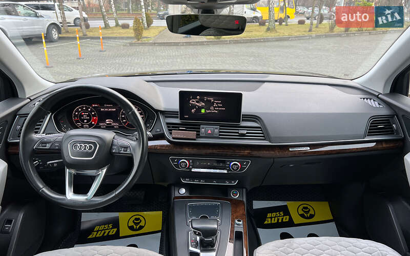 Внедорожник / Кроссовер Audi Q5 2017 в Львове