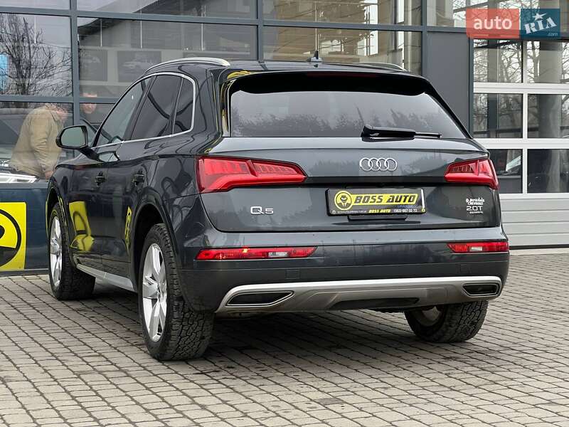 Внедорожник / Кроссовер Audi Q5 2018 в Ивано-Франковске