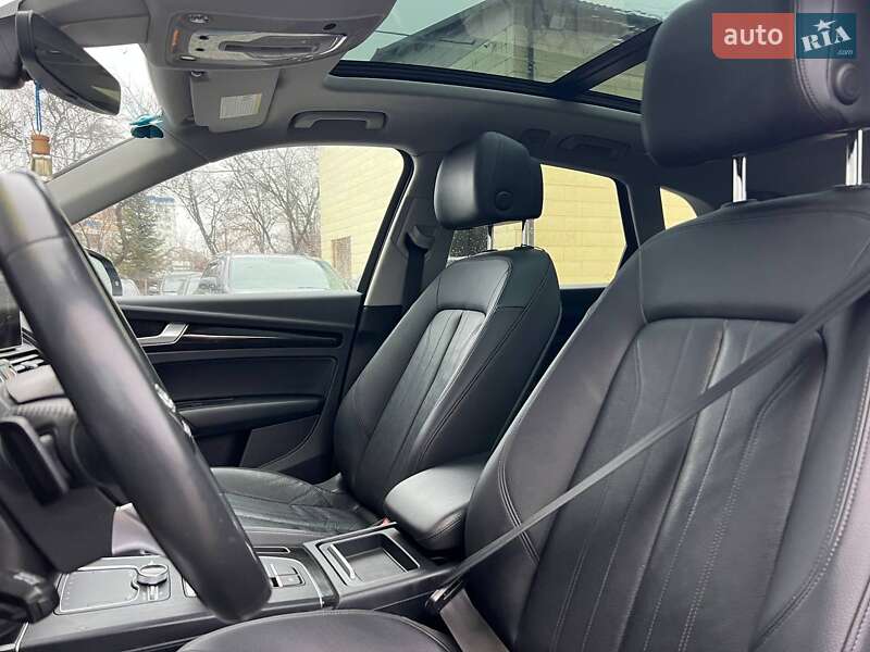 Внедорожник / Кроссовер Audi Q5 2018 в Ивано-Франковске