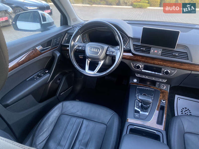 Внедорожник / Кроссовер Audi Q5 2018 в Луцке