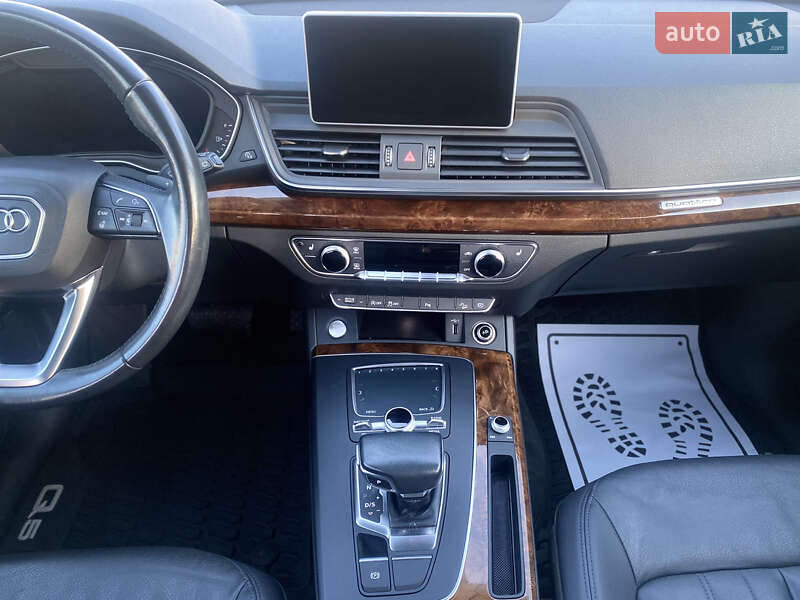 Внедорожник / Кроссовер Audi Q5 2018 в Луцке