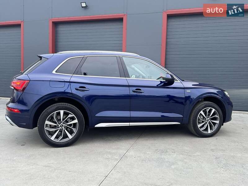 Внедорожник / Кроссовер Audi Q5 2023 в Барышевке