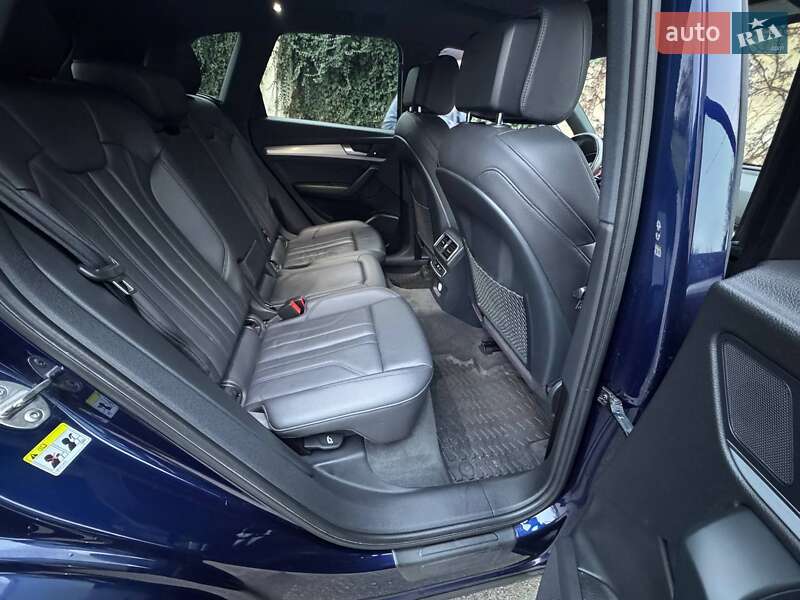 Внедорожник / Кроссовер Audi Q5 2017 в Киеве