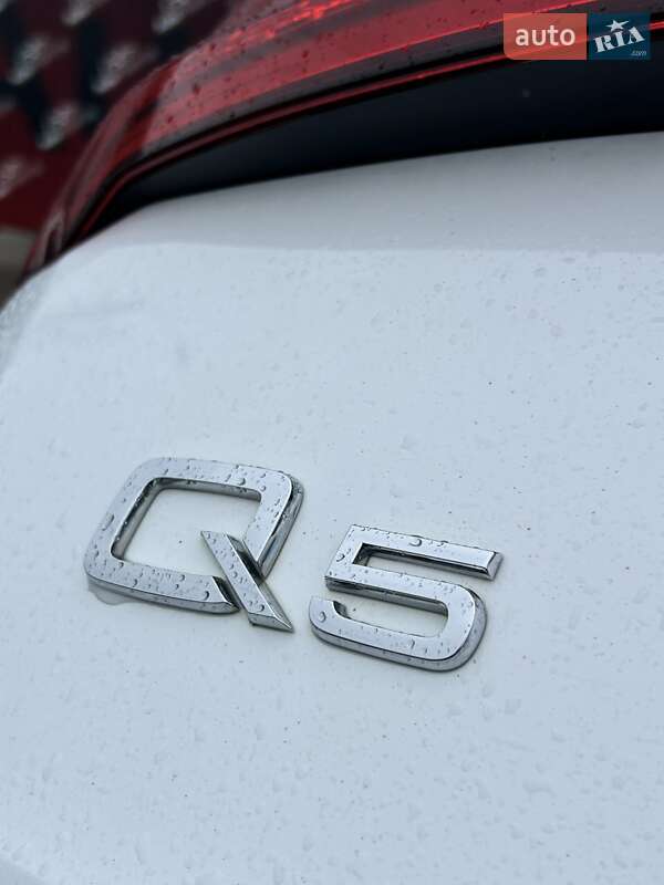 Внедорожник / Кроссовер Audi Q5 2017 в Сумах