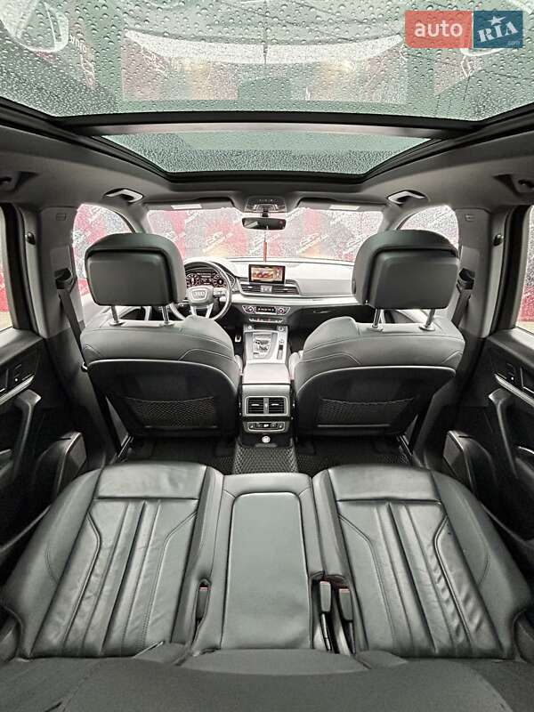 Внедорожник / Кроссовер Audi Q5 2017 в Сумах