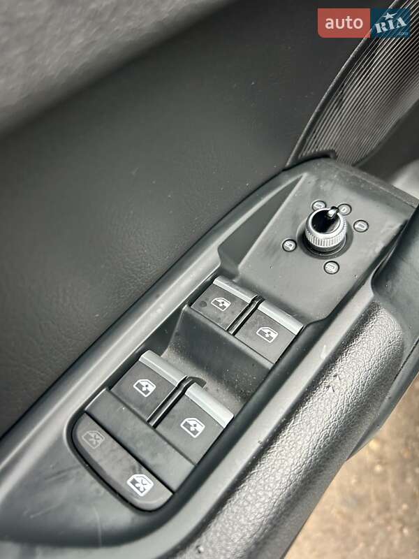 Внедорожник / Кроссовер Audi Q5 2017 в Сумах