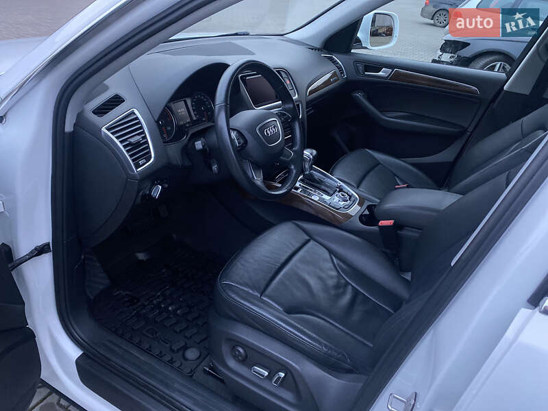 Внедорожник / Кроссовер Audi Q5 2016 в Луцке