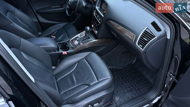 Внедорожник / Кроссовер Audi Q5 2015 в Луцке