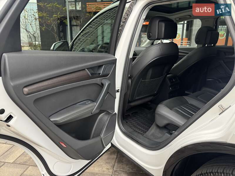 Внедорожник / Кроссовер Audi Q5 2022 в Киеве