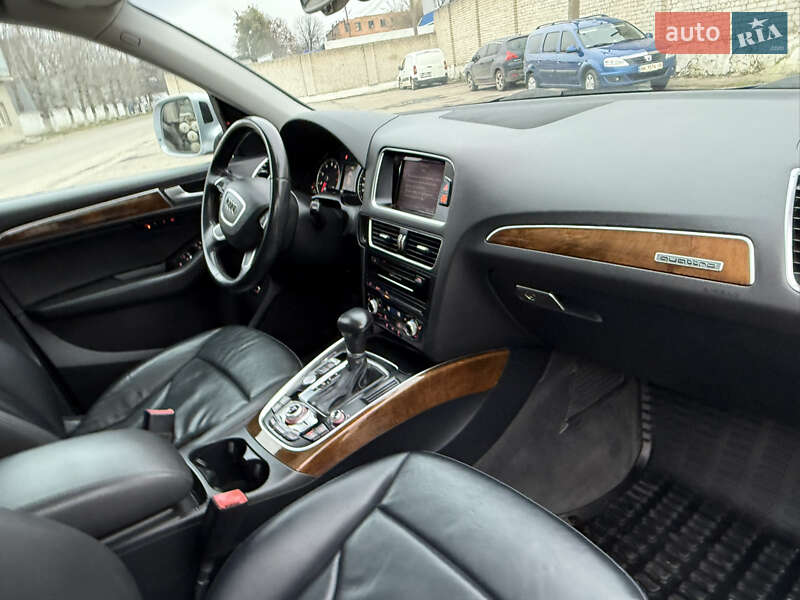 Внедорожник / Кроссовер Audi Q5 2015 в Ровно