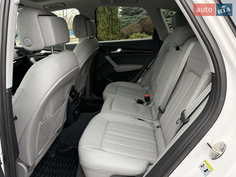 Внедорожник / Кроссовер Audi Q5 2018 в Харькове