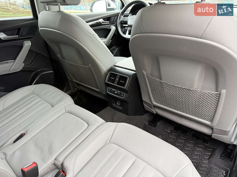 Внедорожник / Кроссовер Audi Q5 2018 в Харькове