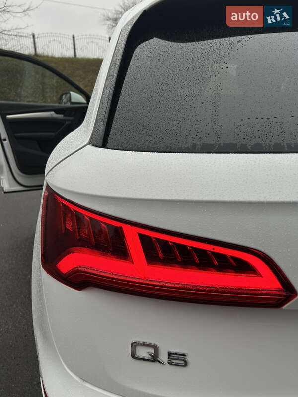 Внедорожник / Кроссовер Audi Q5 2018 в Сумах