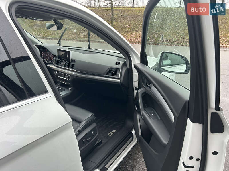 Внедорожник / Кроссовер Audi Q5 2018 в Сумах