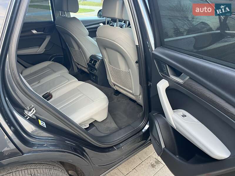 Внедорожник / Кроссовер Audi Q5 2017 в Луцке