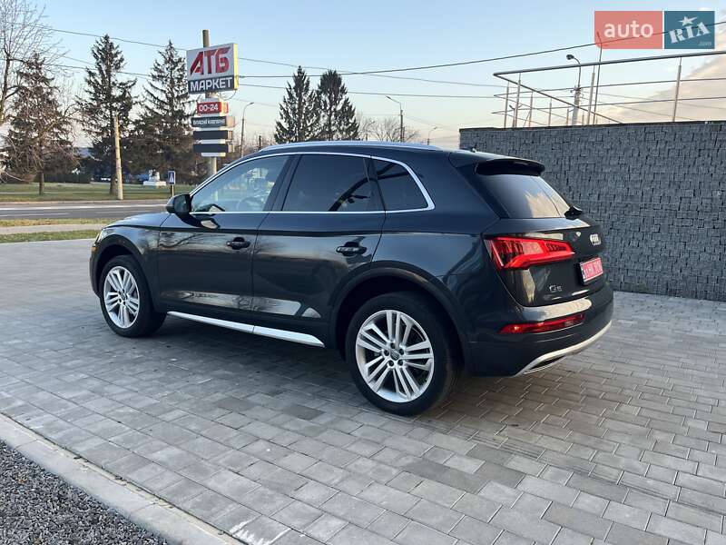 Внедорожник / Кроссовер Audi Q5 2017 в Луцке