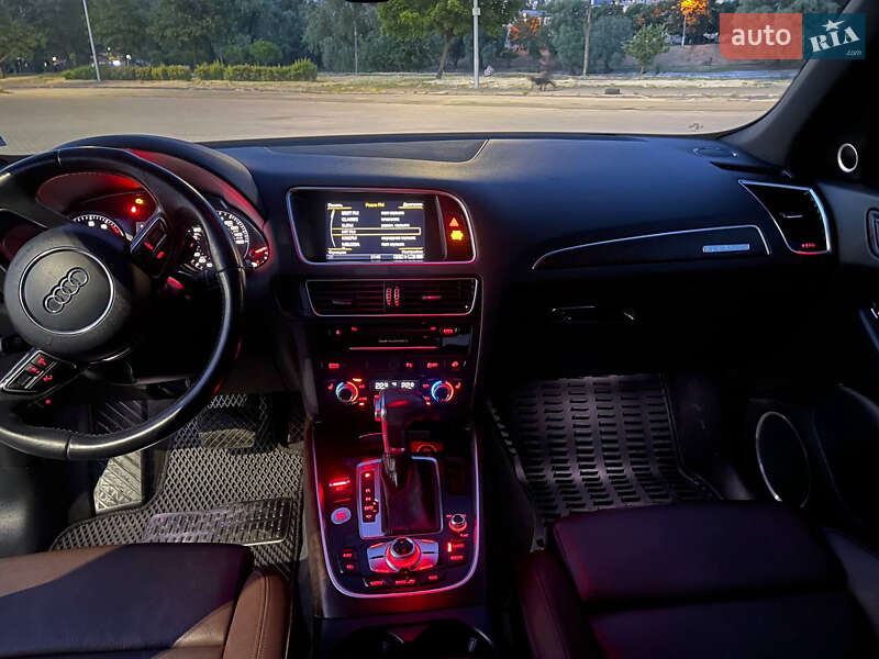 Внедорожник / Кроссовер Audi Q5 2016 в Киеве